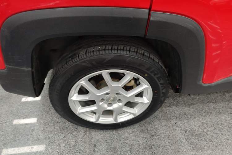 Used  Renegade 2019 220T Automatic Leading Edition