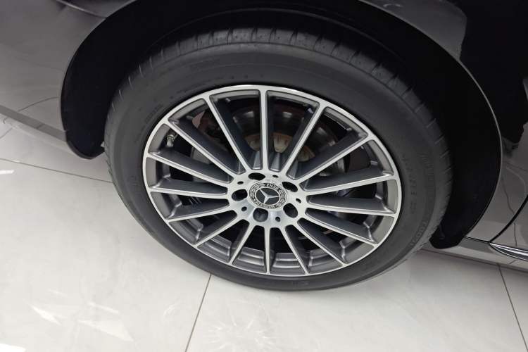 Used Mercedes-Benz E-Class 2023 E 260 L
