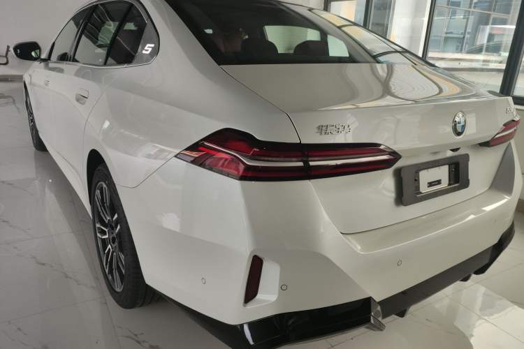 Used BMW 5 Series 2026 530Li Leading M Sport Package