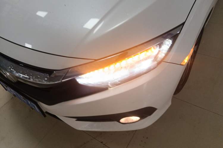 Used Honda Civic 2016 220TURBO CVT Luxury Edition
