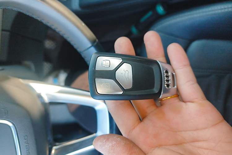 Used Audi Q5L 2020 Updated 40 TFSI Prestige Fashion Edition
