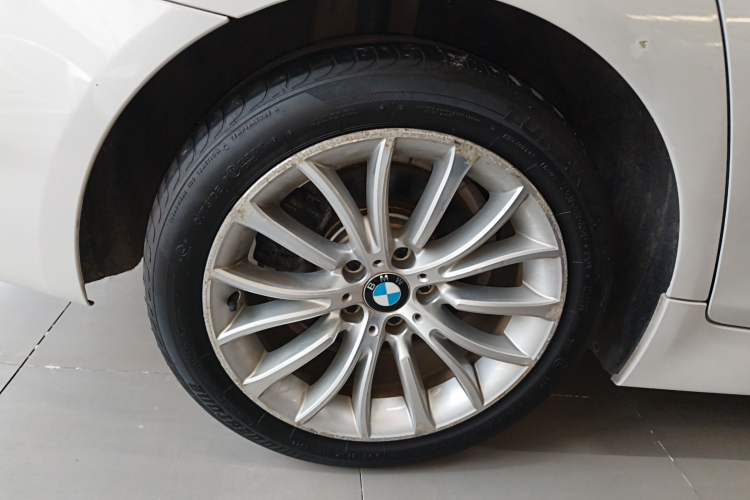 Used BMW 5 Series 2014 525Li Luxury Design Package