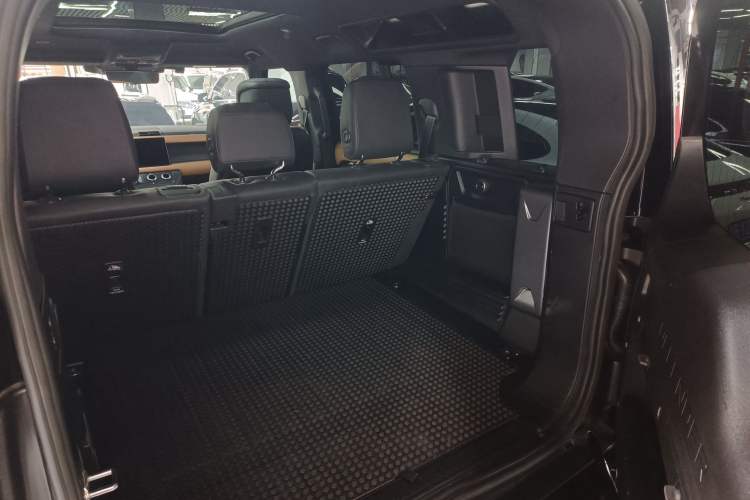 Used Land Rover Defender 2023 Facelift 110 3.0T P400 X-DYNAMIC HSE