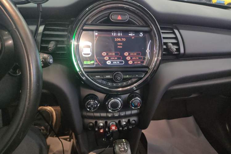 Used  MINI 2016 1.2T ONE Pioneer Edition
