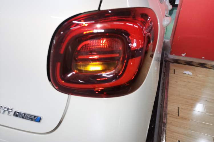 Used Wuling Hongguang MINIEV 2025 Four-Door Version Advanced Edition
