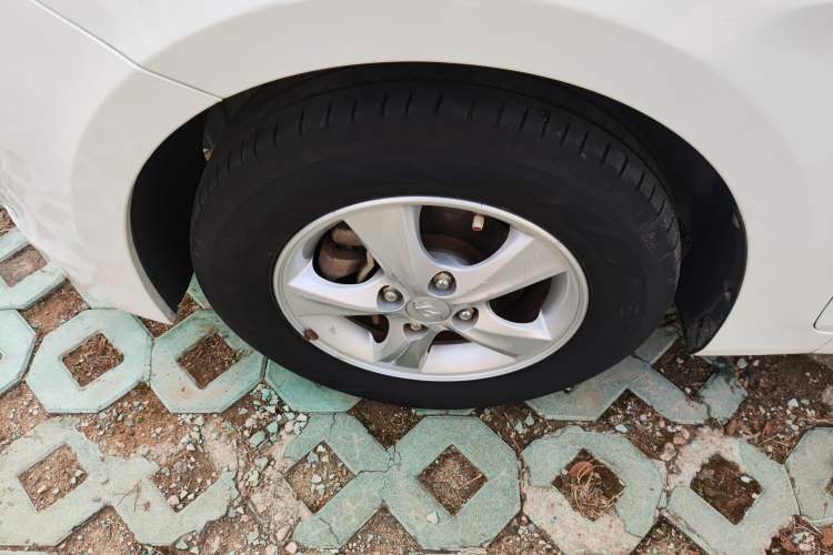 Used Hyundai Verna 2016 1.4L Manual Smart GLS Trim
