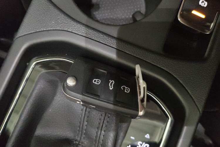 Used Volkswagen Touran 2018 Volkswagen Touran L 280TSI DSG Boundary Edition 7 Seats China VI Standard
