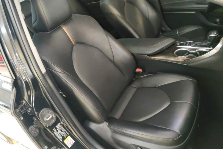 Used Toyota Camry 2018 2.5G Luxury Edition
