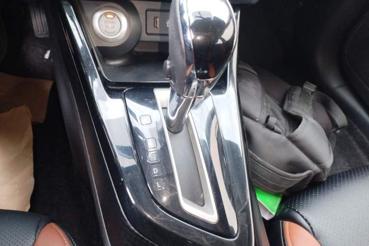 Used Nissan Lannia 2019 1.6L CVT Smart Connect Smart Cool Version China V Standard
