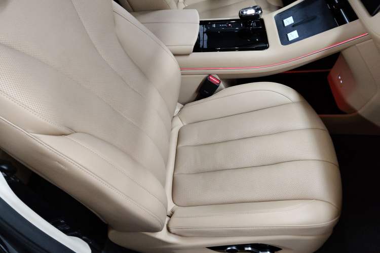 Used Hima AITO M7 2022 1.5T Four-Wheel Drive Luxury Edition
