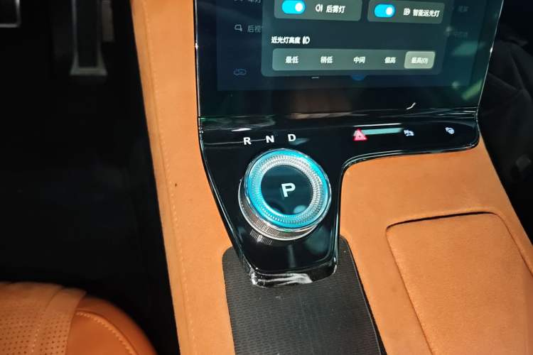 Used VOYAH PASSION 2023 Four-Wheel Drive Standard Edition