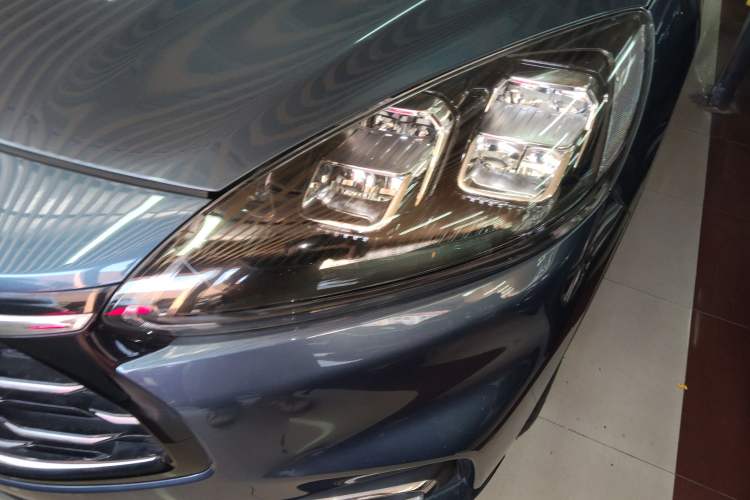 Used Ford Escape 2020 EcoBoost 245 Two-Wheel-Drive Comfort Edition
