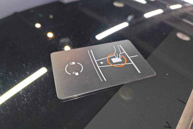 Used Tesla Model Y 2025 Rear-Wheel-Drive Version