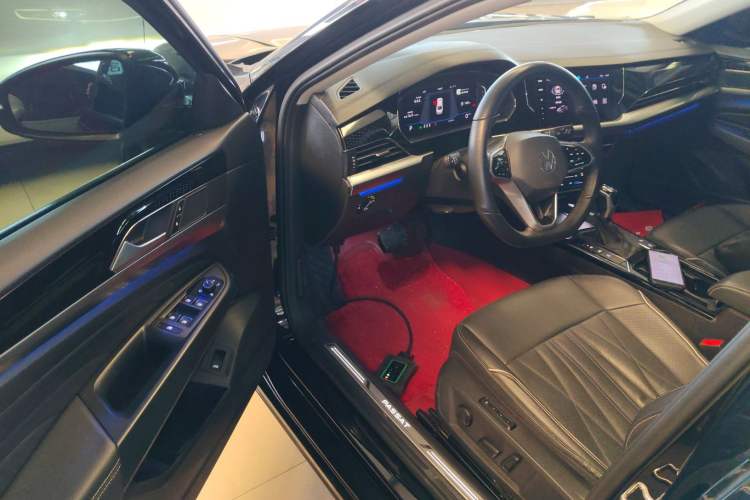 Used Volkswagen Passat 2023 Facelift 330TSI Luxury Edition
