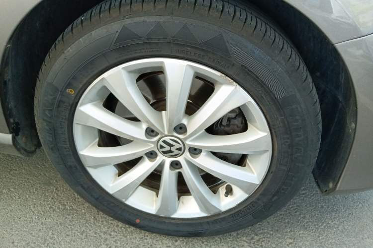 Used Volkswagen Magotan 2015 1.8TSI Advanced Model
