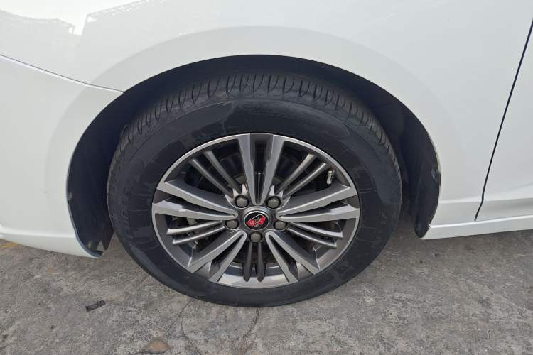 Used Roewe i5 2019 1.5L Automatic 4G Connected Langhao Edition