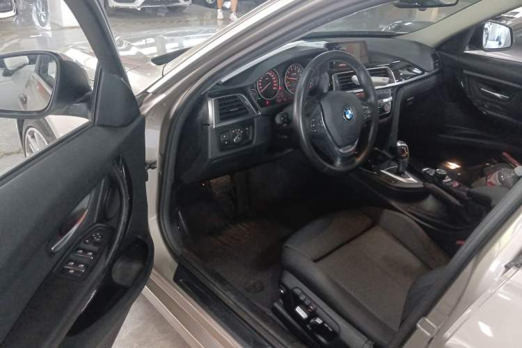 Used BMW 3 Series 2018 320Li Fashion Model
