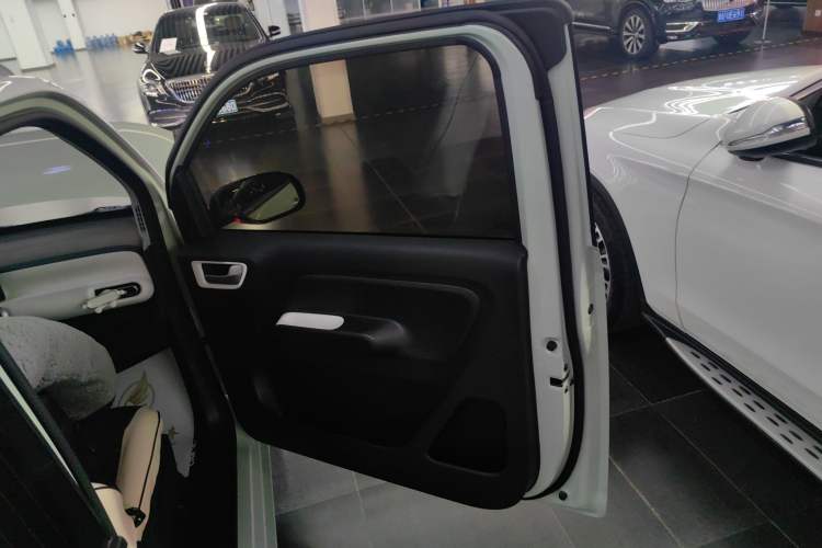 Used Wuling Hongguang MINIEV 2024 3rd Generation 215km Advanced Version
