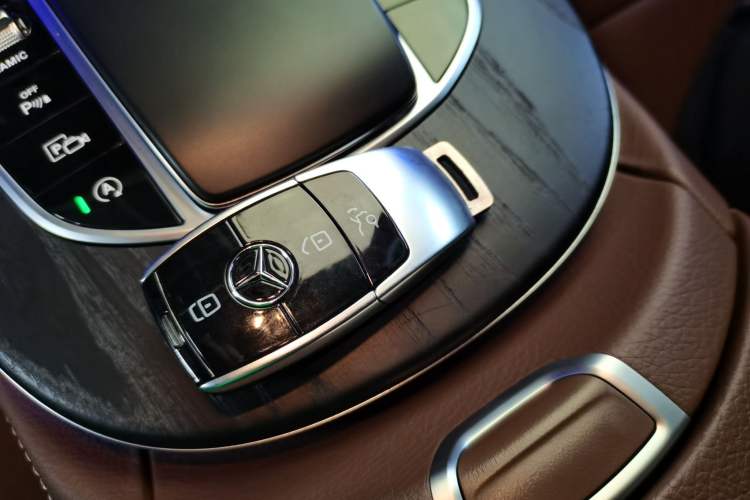 Used Mercedes-Benz E-Class 2021 Restyled E 300 L Sport Luxury Edition
