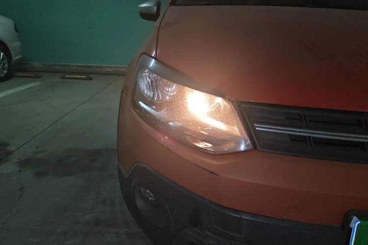 Used Volkswagen Polo 2014 1.6L Cross Polo Automatic
