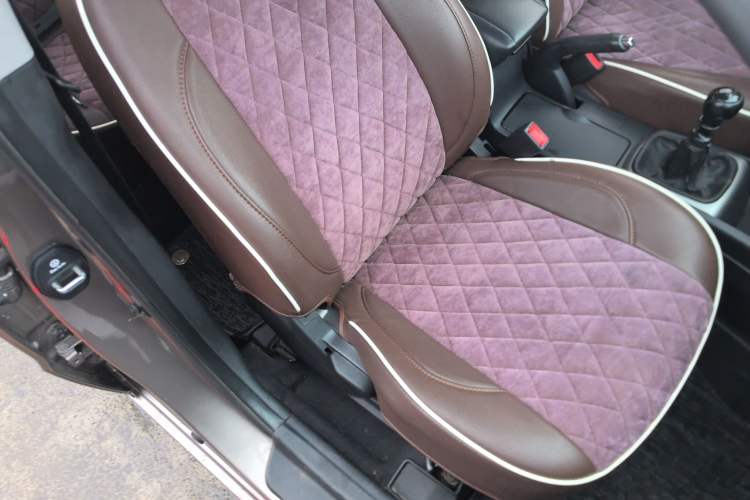 Used Hyundai Celesta 2011 1.6L Manual Luxury Model
