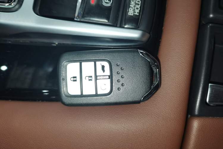 Used Honda UR-V 2020 370TURBO Two-Wheel Drive Luxury Edition
