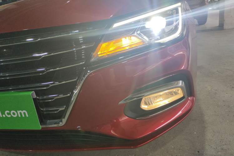 Used Roewe i5 2020 1.5L Automatic 4G Connect Luxury Flagship Edition
