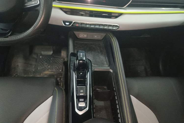 Used Geely Auto Coolray 2022 Bin Yue COOL 1.5TD DCT Hot Engine Edition
