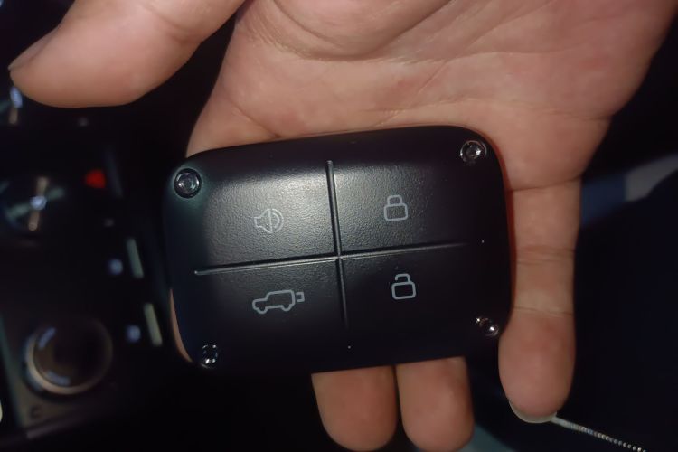 Used  V23 2025 401 Two-Wheel Drive Intelligent Driving Version
