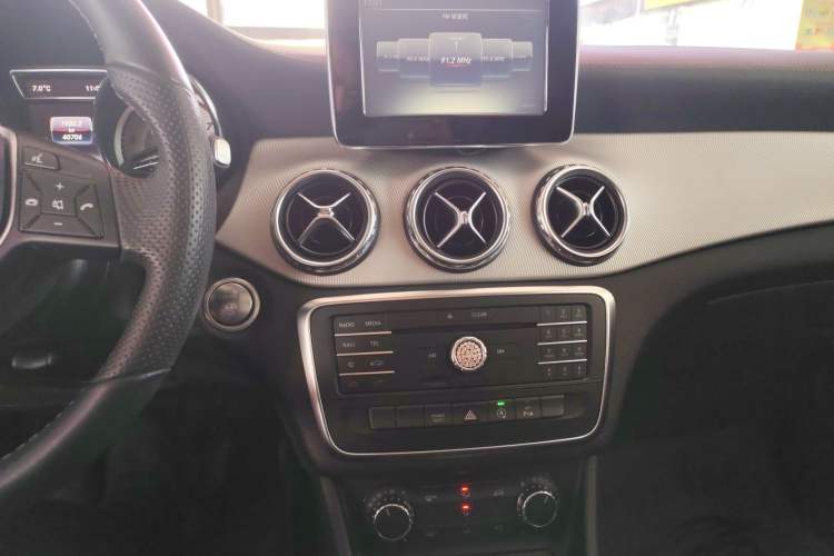 Used Mercedes-Benz GLA 2016 GLA 200 Fashion Model