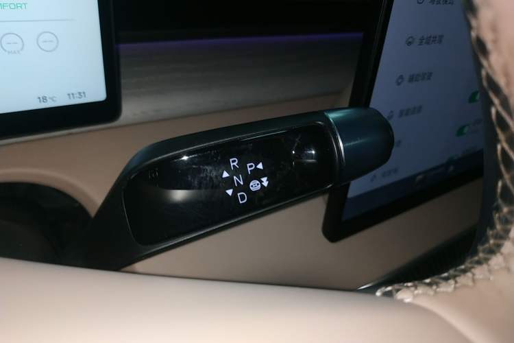 Used XPeng X9 2024 702 Ultra-Long Range Max
