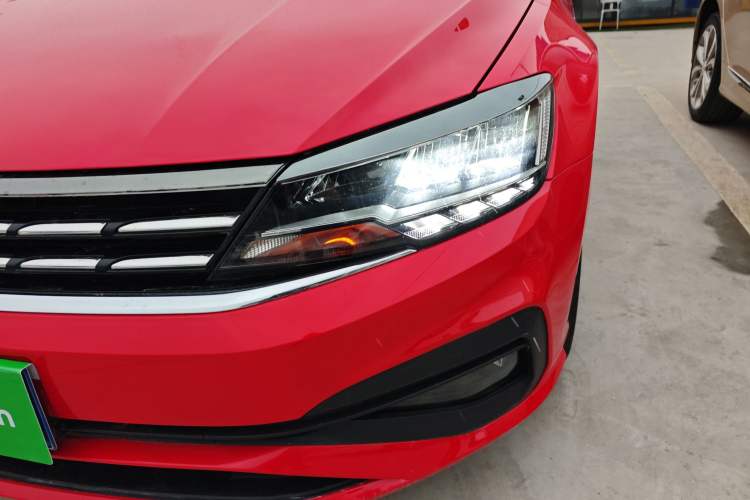 Used Volkswagen Lamando 2019 230TSI DSG Fashion Edition China V Standard