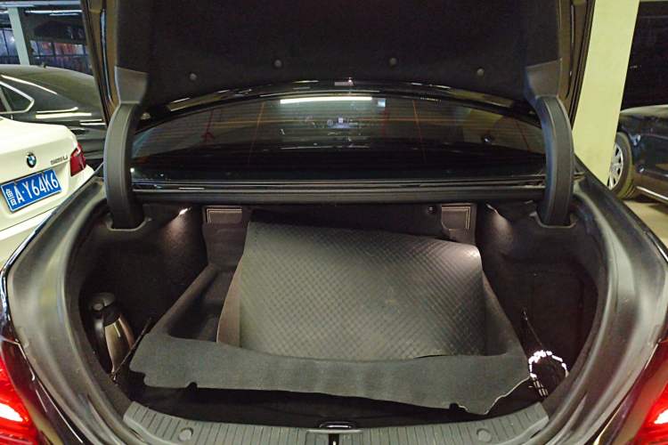 Used Mercedes-Benz S-Class 2017 S 320 L Business Model
