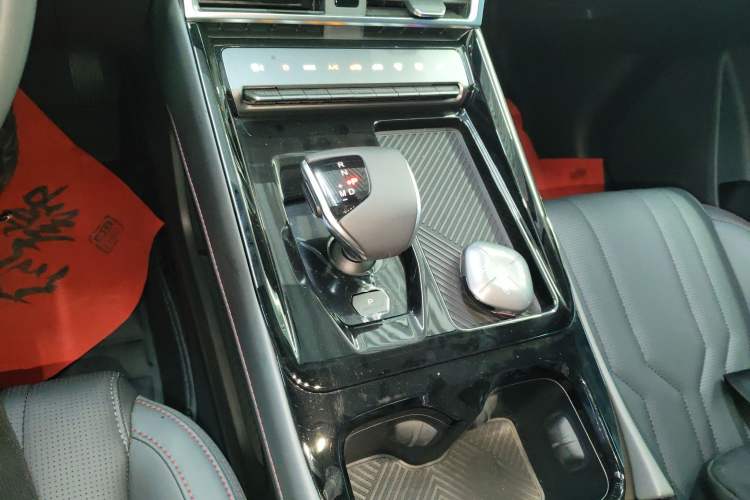 Used JETOUR Dashing 2025 1.5T DCT Luxury Edition