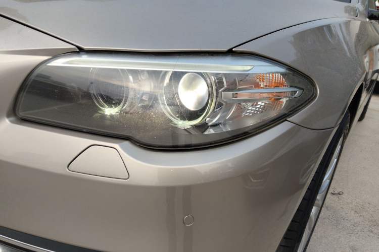 Used BMW 5 Series 2014 525Li Luxury Design Package
