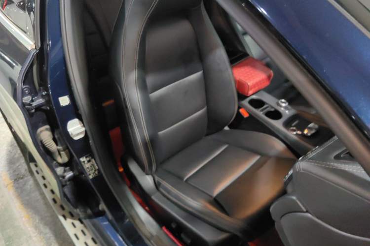 Used Mercedes-Benz GLA 2015 GLA 220 4MATIC Fashion Model