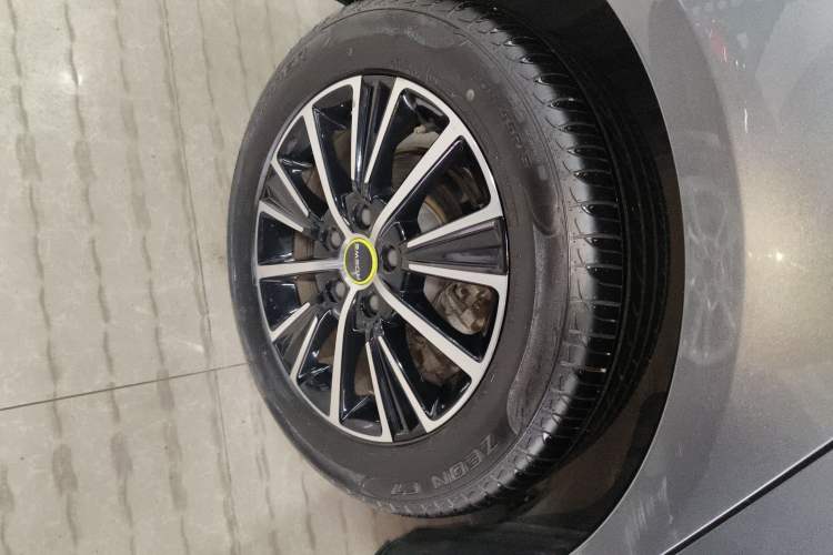 Used Roewe i5 2021 1.5L CVT Platinum Edition
