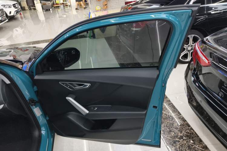 Used Audi Q2L 2021 35 TFSI Progressive Dynamic Edition
