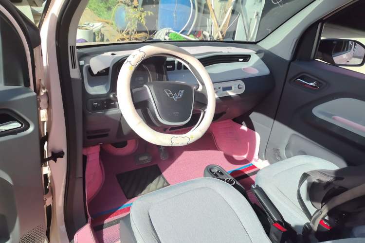 Used Wuling Hongguang MINIEV 2021 Macaron Fashion Model Lithium Iron Phosphate
