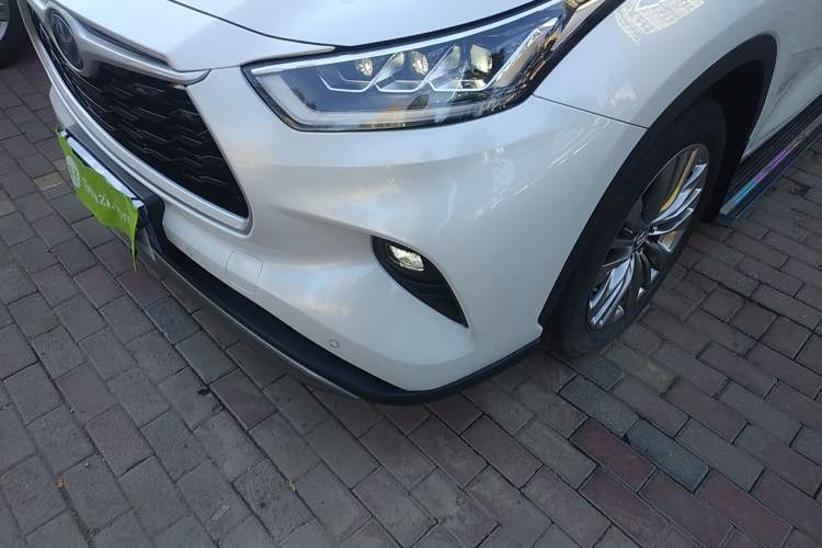 Used Toyota Highlander 2023 2.5L Smart Electric Hybrid Dual-Engine Four-Wheel Drive Prestige Version – 7 Seats
