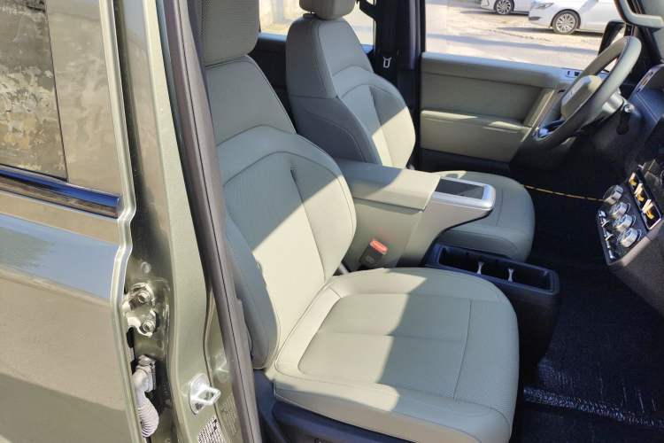 Used  V23 2025 501 Four-Wheel Drive Intelligent Driving Version
