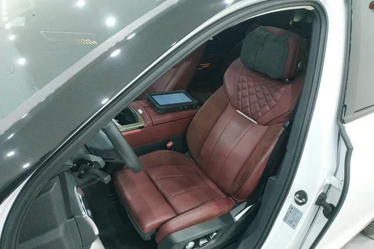 Used Hongqi E-HS9 2022 690 km Range Flagship Edition Six Seats
