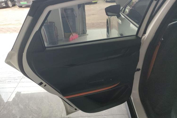 Used Changan UNI-V 2022 1.5T Prestige Version
