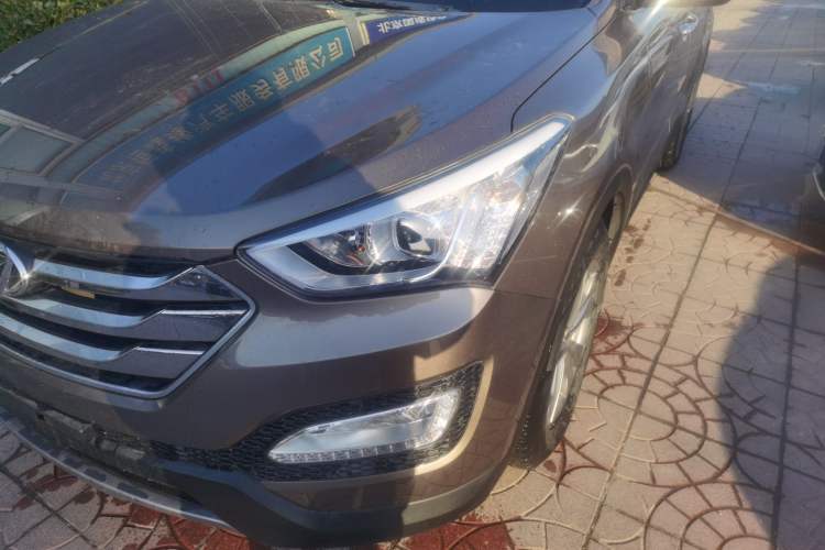 Used Hyundai Santa Fe 2015 2.0T Automatic All-Wheel Drive Smart Version 5 Seats