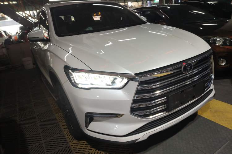 Used BYD Song Pro New Energy 2019 DM 1.5T Four-Wheel Drive Performance Edition Deluxe Model
