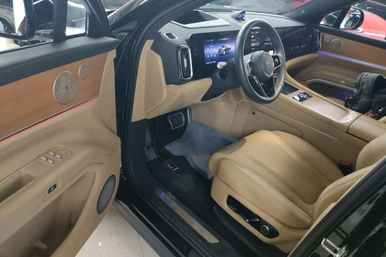 Used Hima AITO M9 2024 All-Electric Max Version 100 kWh 6-Seater
