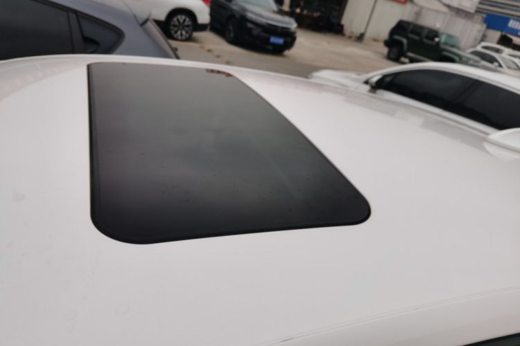 Used Volkswagen Polo 2016 1.6L Automatic Comfort Model
