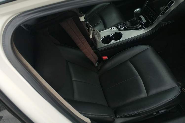 Used Infiniti Q50L 2015 2.0T Enjoyment Edition
