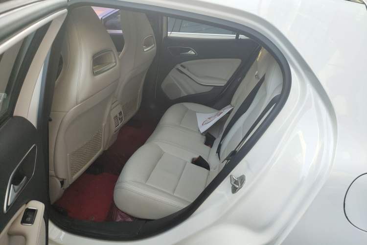 Used Mercedes-Benz GLA 2017 GLA 200 Fashion Model