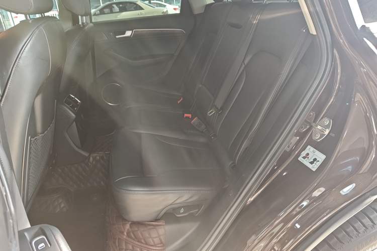 Used Audi Q5 2017 40 TFSI Comfort Model